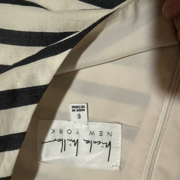 Nicole Miller Fun Black and White Striped Dress with Multi Color Accents Size 6 - Picture 3 of 5